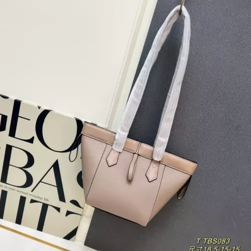 Cheap Fendi AAA Quality Shoulder Bags For Women #1358779 Replica Wholesale [$96.00 USD] [ITEM#1358779] on Replica Fendi AAA Quality Shoulder Bags