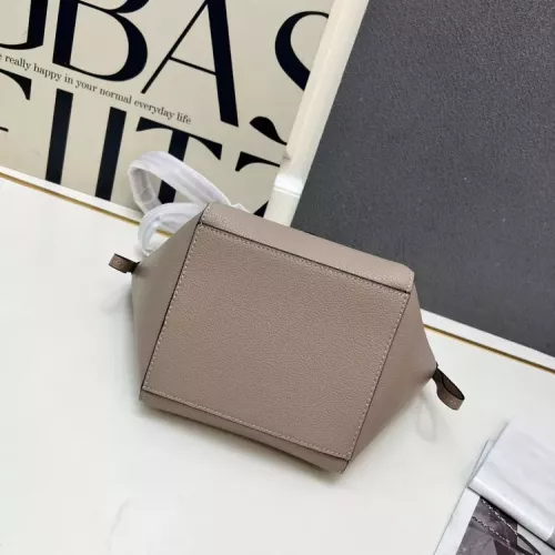 Cheap Fendi AAA Quality Shoulder Bags For Women #1358779 Replica Wholesale [$96.00 USD] [ITEM#1358779] on Replica Fendi AAA Quality Shoulder Bags
