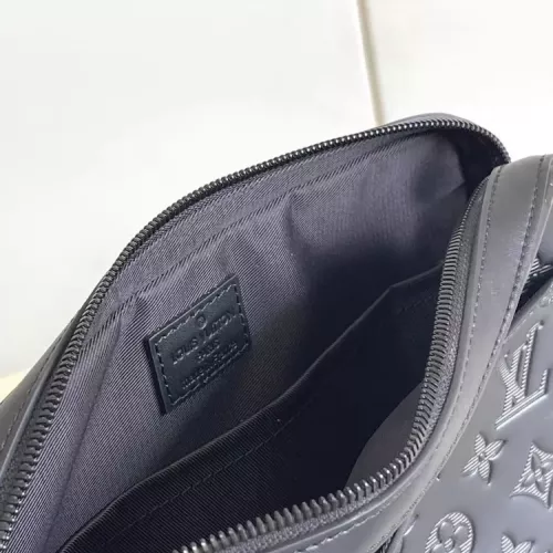 Cheap Louis Vuitton AAA Quality Messenger Bags For Unisex #1358911 Replica Wholesale [$182.00 USD] [ITEM#1358911] on Replica Louis Vuitton AAA Quality Messenger Bags