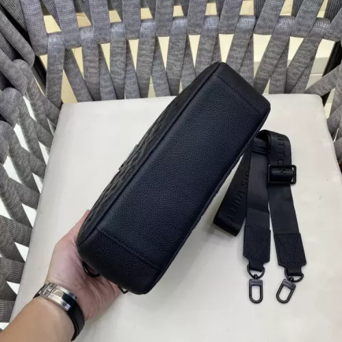 Cheap Louis Vuitton AAA Man Messenger Bags #1359520 Replica Wholesale [$108.00 USD] [ITEM#1359520] on Replica Louis Vuitton AAA Man Messenger Bags