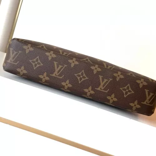 Cheap Louis Vuitton AAA Man Wallets #1359525 Replica Wholesale [$85.00 USD] [ITEM#1359525] on Replica Louis Vuitton AAA Man Wallets