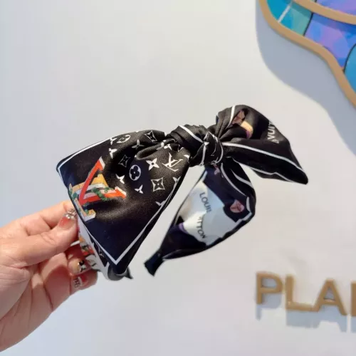 Cheap Louis Vuitton LV Headband For Women #1359939 Replica Wholesale [$27.00 USD] [ITEM#1359939] on Replica Louis Vuitton LV Headband