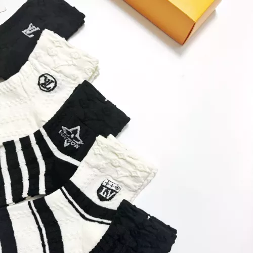Cheap Louis Vuitton LV Socks #1360058 Replica Wholesale [$27.00 USD] [ITEM#1360058] on Replica Louis Vuitton LV Socks