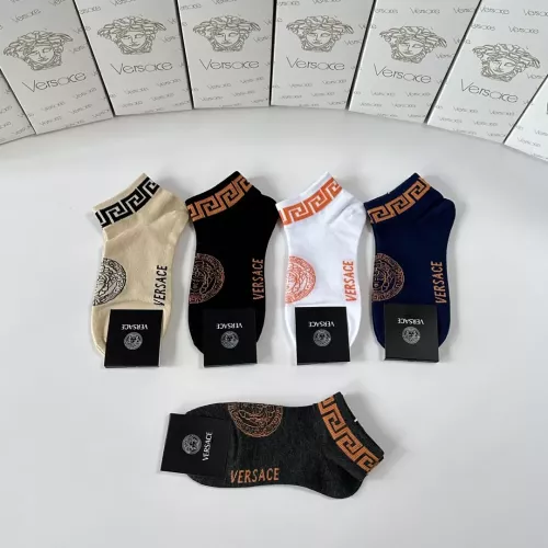 Cheap Versace Socks #1360304 Replica Wholesale [$27.00 USD] [ITEM#1360304] on Replica Versace Socks