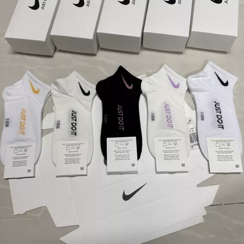 Nike Socks For Women #1360320