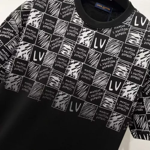 Cheap Louis Vuitton LV T-Shirts Short Sleeved For Unisex #1361895 Replica Wholesale [$40.00 USD] [ITEM#1361895] on Replica Louis Vuitton LV T-Shirts