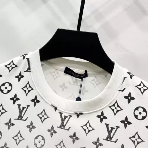 Cheap Louis Vuitton LV T-Shirts Short Sleeved For Unisex #1361921 Replica Wholesale [$40.00 USD] [ITEM#1361921] on Replica Louis Vuitton LV T-Shirts