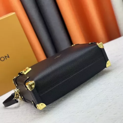 Cheap Louis Vuitton AAA Quality Messenger Bags For Women #1363224 Replica Wholesale [$80.00 USD] [ITEM#1363224] on Replica Louis Vuitton AAA Quality Messenger Bags