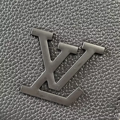 Cheap Louis Vuitton AAA Man Messenger Bags #1363244 Replica Wholesale [$72.00 USD] [ITEM#1363244] on Replica Louis Vuitton AAA Man Messenger Bags