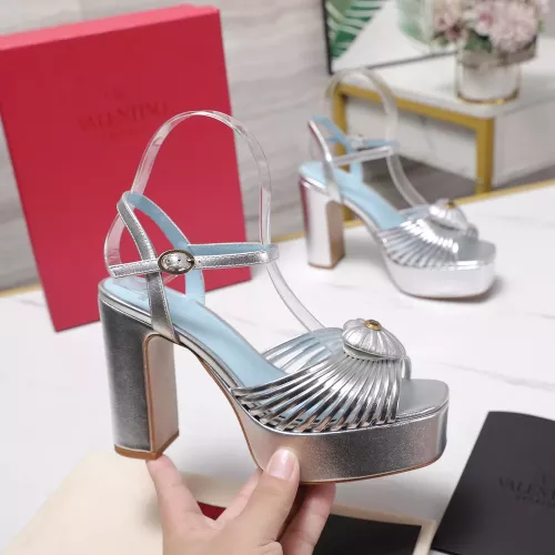 Cheap Valentino Sandal For Women #1363333 Replica Wholesale [$125.00 USD] [ITEM#1363333] on Replica Valentino Sandal