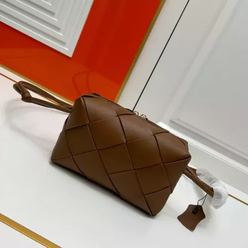 Bottega Veneta BV AAA Quality Messenger Bags For Women #1363644