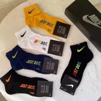 Cheap Nike Socks #1352876 Replica Wholesale [$25.00 USD] [ITEM#1352876] on Replica Nike Socks