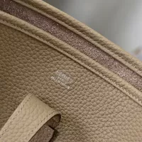 Cheap Hermes AAA Quality Messenger Bags For Women #1355576 Replica Wholesale [$100.00 USD] [ITEM#1355576] on Replica Hermes AAA Quality Messenger Bags