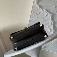 Cheap Versace AAA Quality Shoulder Bags For Women #1355837 Replica Wholesale [$132.00 USD] [ITEM#1355837] on Replica Versace AAA Quality Shoulder Bags