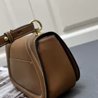 Cheap Gucci AAA Quality Messenger Bags For Women #1356172 Replica Wholesale [$92.00 USD] [ITEM#1356172] on Replica Gucci AAA Quality Messenger Bags