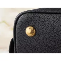 Cheap Louis Vuitton Messenger Bags For Women #1356286 Replica Wholesale [$56.00 USD] [ITEM#1356286] on Replica Louis Vuitton Messenger Bags