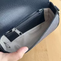 Cheap Gucci AAA Quality Messenger Bags For Women #1357200 Replica Wholesale [$72.00 USD] [ITEM#1357200] on Replica Gucci AAA Quality Messenger Bags