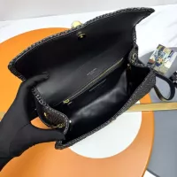 Cheap Yves Saint Laurent YSL AAA Quality Messenger Bags For Women #1358388 Replica Wholesale [$210.00 USD] [ITEM#1358388] on Replica Yves Saint Laurent YSL AAA Quality Messenger Bags