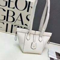 Cheap Fendi AAA Quality Shoulder Bags For Women #1358780 Replica Wholesale [$96.00 USD] [ITEM#1358780] on Replica Fendi AAA Quality Shoulder Bags