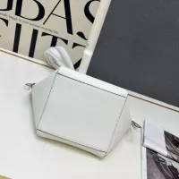 Cheap Fendi AAA Quality Shoulder Bags For Women #1358780 Replica Wholesale [$96.00 USD] [ITEM#1358780] on Replica Fendi AAA Quality Shoulder Bags