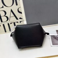 Cheap Fendi AAA Quality Shoulder Bags For Women #1358781 Replica Wholesale [$96.00 USD] [ITEM#1358781] on Replica Fendi AAA Quality Shoulder Bags