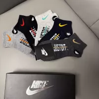 Cheap Nike Socks #1360132 Replica Wholesale [$25.00 USD] [ITEM#1360132] on Replica Nike Socks