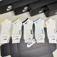 Cheap Nike Socks For Women #1360319 Replica Wholesale [$25.00 USD] [ITEM#1360319] on Replica Nike Socks