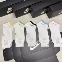 Cheap Nike Socks For Women #1360319 Replica Wholesale [$25.00 USD] [ITEM#1360319] on Replica Nike Socks