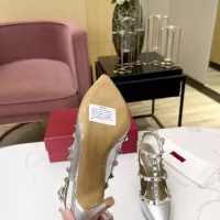 Cheap Valentino Sandal For Women #1362367 Replica Wholesale [$96.00 USD] [ITEM#1362367] on Replica Valentino Sandal