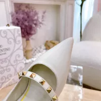 Cheap Valentino Sandal For Women #1363423 Replica Wholesale [$82.00 USD] [ITEM#1363423] on Replica Valentino Sandal