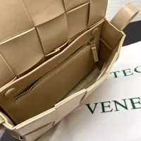 Cheap Bottega Veneta BV AAA Quality Messenger Bags For Women #1363640 Replica Wholesale [$96.00 USD] [ITEM#1363640] on Replica Bottega Veneta BV AAA Quality Messenger Bags