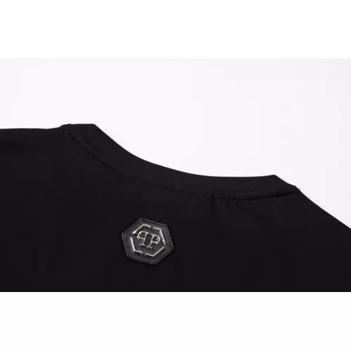Cheap Philipp Plein PP T-Shirts Short Sleeved For Men #1363725 Replica Wholesale [$27.00 USD] [ITEM#1363725] on Replica Philipp Plein PP T-Shirts