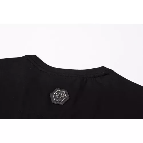 Cheap Philipp Plein PP T-Shirts Short Sleeved For Men #1363735 Replica Wholesale [$27.00 USD] [ITEM#1363735] on Replica Philipp Plein PP T-Shirts