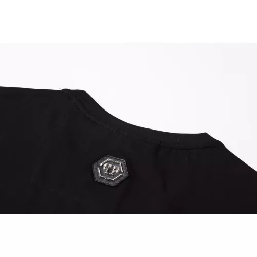 Cheap Philipp Plein PP T-Shirts Short Sleeved For Men #1363737 Replica Wholesale [$27.00 USD] [ITEM#1363737] on Replica Philipp Plein PP T-Shirts