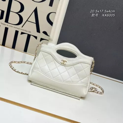 Chanel AAA Quality Messenger Bags For Women #1363810