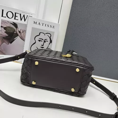 Cheap Bottega Veneta BV AAA Quality Handbags For Women #1363911 Replica Wholesale [$98.00 USD] [ITEM#1363911] on Replica Bottega Veneta BV AAA Quality Handbags