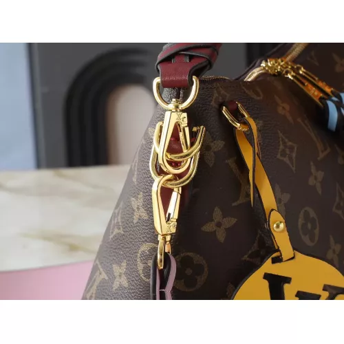 Cheap Louis Vuitton Messenger Bags #1364240 Replica Wholesale [$60.00 USD] [ITEM#1364240] on Replica Louis Vuitton Messenger Bags