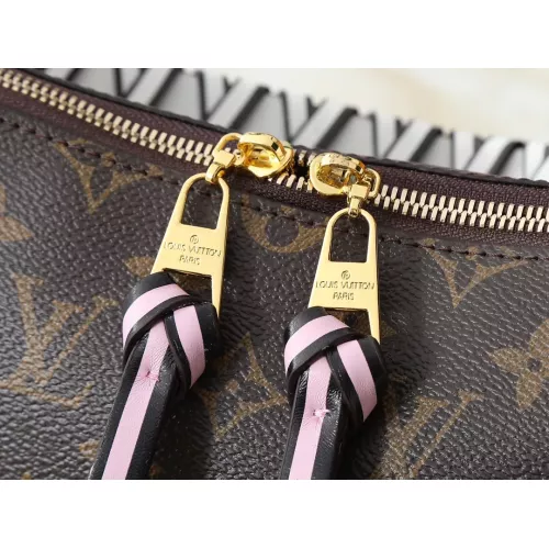 Cheap Louis Vuitton Messenger Bags #1364241 Replica Wholesale [$60.00 USD] [ITEM#1364241] on Replica Louis Vuitton Messenger Bags