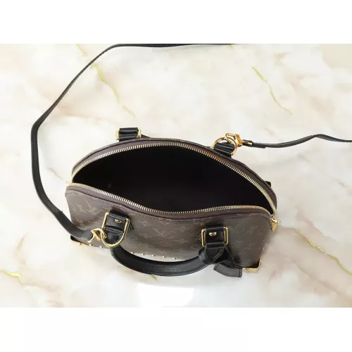 Cheap Louis Vuitton AAA Quality Handbags #1364246 Replica Wholesale [$68.00 USD] [ITEM#1364246] on Replica Louis Vuitton AAA Quality Handbags
