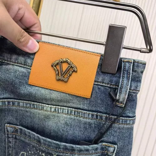 Cheap Versace Jeans For Men #1364792 Replica Wholesale [$52.00 USD] [ITEM#1364792] on Replica Versace Jeans