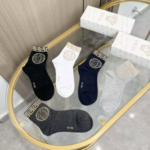 Cheap Versace Socks For Men #1365593 Replica Wholesale [$25.00 USD] [ITEM#1365593] on Replica Versace Socks