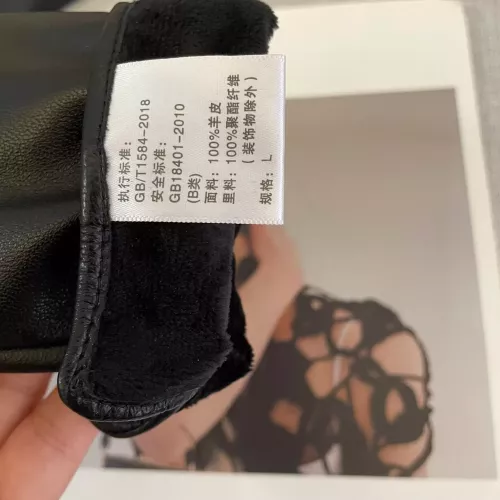 Cheap Dolce &amp; Gabbana Gloves For Women #1365810 Replica Wholesale [$45.00 USD] [ITEM#1365810] on Replica Dolce &amp; Gabbana Gloves