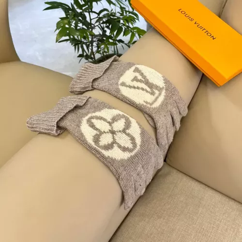 Cheap Louis Vuitton LV Gloves #1365871 Replica Wholesale [$45.00 USD] [ITEM#1365871] on Replica Louis Vuitton LV Gloves