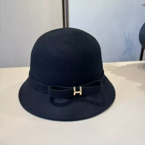 Hermes Caps #1366396