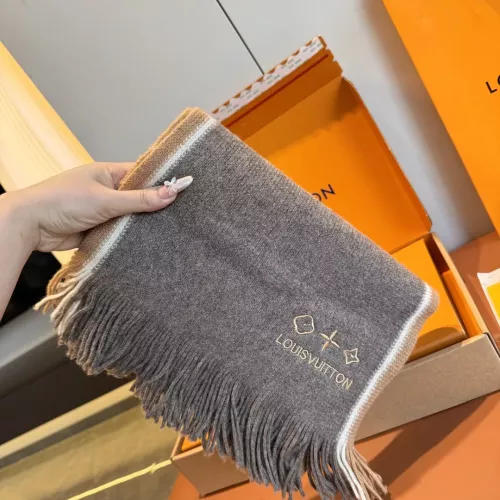 Cheap Louis Vuitton Scarf #1366586 Replica Wholesale [$60.00 USD] [ITEM#1366586] on Replica Louis Vuitton Scarf