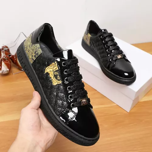 Cheap Versace Casual Shoes For Men #1367311 Replica Wholesale [$72.00 USD] [ITEM#1367311] on Replica Versace Casual Shoes