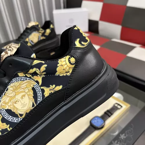 Cheap Versace Casual Shoes For Men #1367732 Replica Wholesale [$80.00 USD] [ITEM#1367732] on Replica Versace Casual Shoes