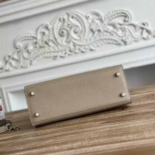 Cheap Hermes AAA Quality Handbags #1368472 Replica Wholesale [$98.00 USD] [ITEM#1368472] on Replica Hermes AAA Quality Handbags