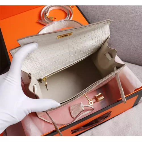Cheap Hermes AAA Quality Handbags #1368519 Replica Wholesale [$98.00 USD] [ITEM#1368519] on Replica Hermes AAA Quality Handbags