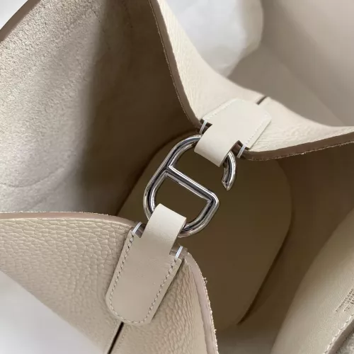 Cheap Hermes AAA Quality Handbags For Women #1368602 Replica Wholesale [$92.00 USD] [ITEM#1368602] on Replica Hermes AAA Quality Handbags